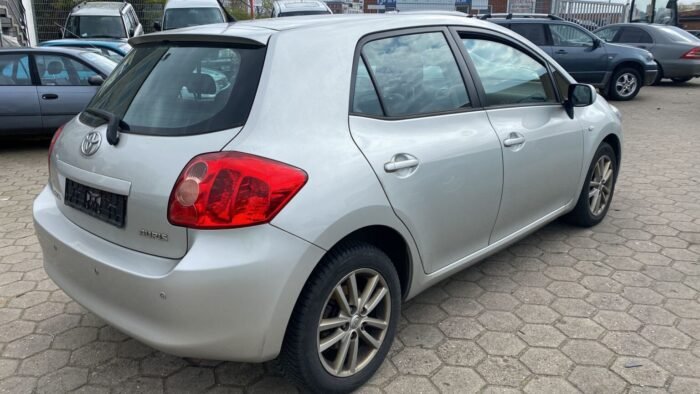 Toyota Auris 2008 – ESSENCE – Image 6