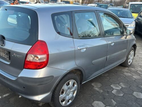 → Honda Jazz 2005 – ESSENCE