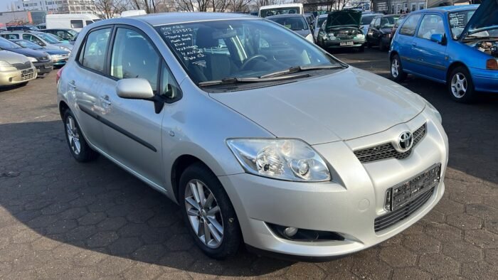 Toyota Auris 2008 – ESSENCE