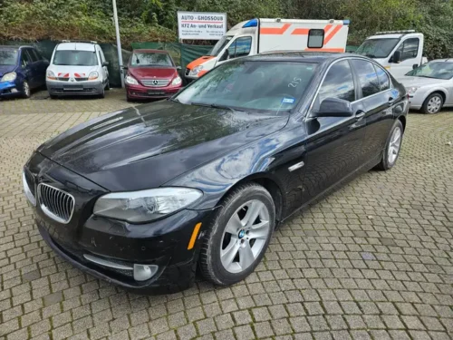 BMW 528I